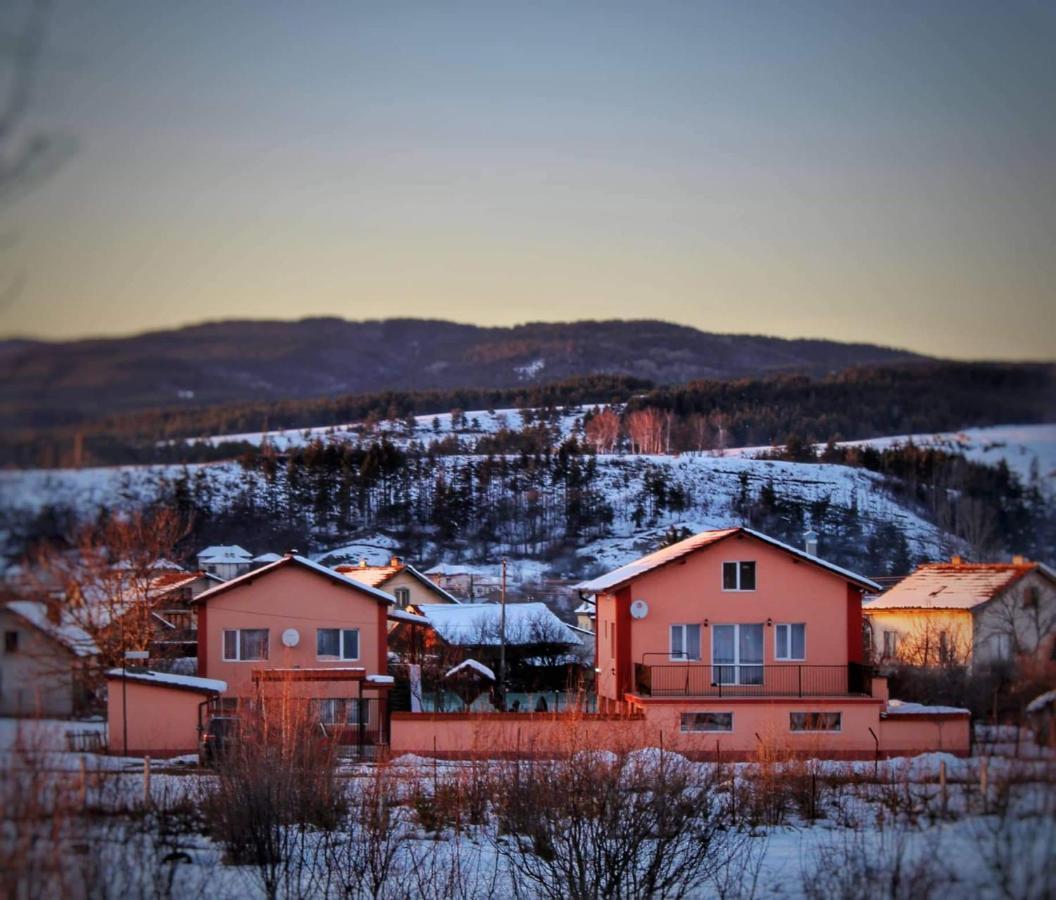 Къщи За Гости Ореха Samokov Exteriör bild
