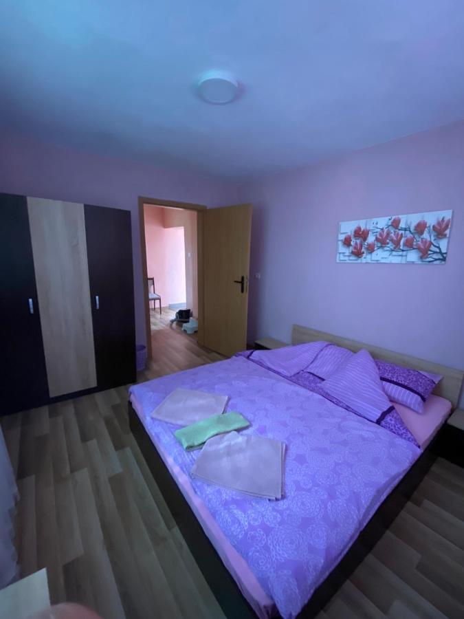 Къщи За Гости Ореха Samokov Exteriör bild