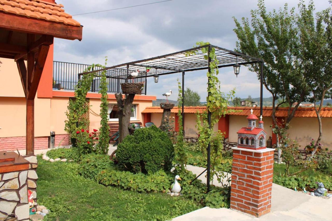 Къщи За Гости Ореха Samokov Exteriör bild