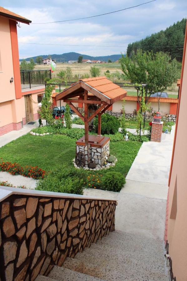 Къщи За Гости Ореха Samokov Exteriör bild