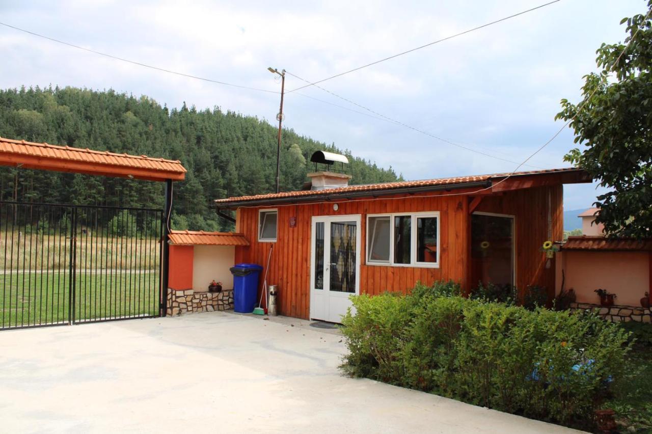 Къщи За Гости Ореха Samokov Exteriör bild