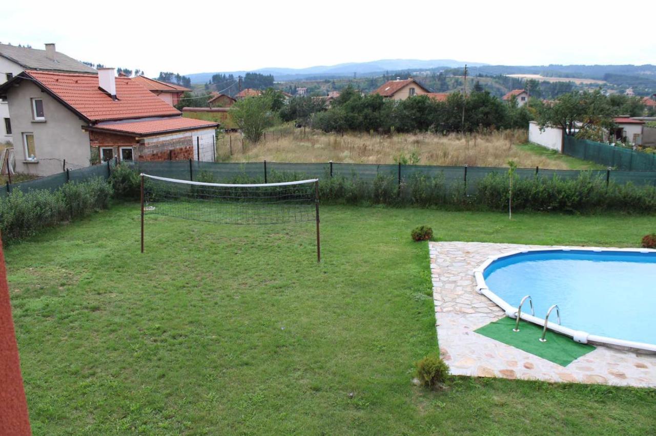 Къщи За Гости Ореха Samokov Exteriör bild