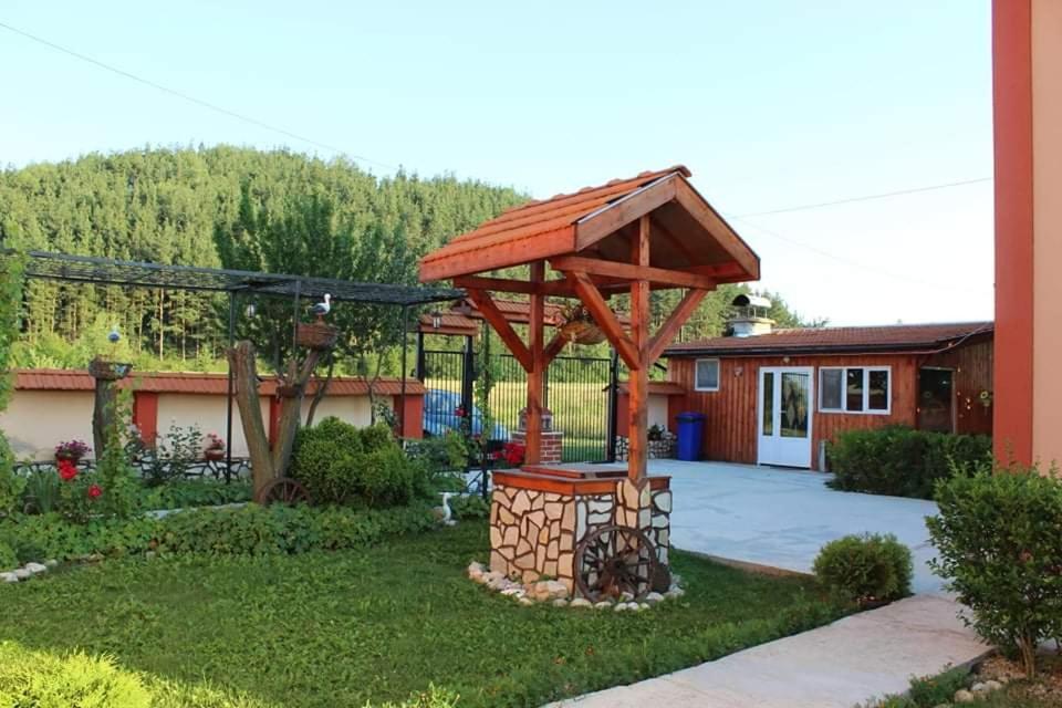 Къщи За Гости Ореха Samokov Exteriör bild